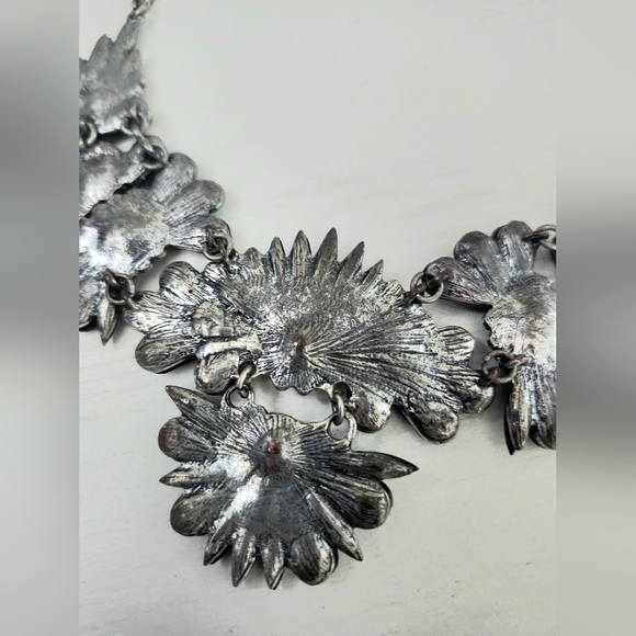 Stunning Statement Necklace - Picture 5 of 5